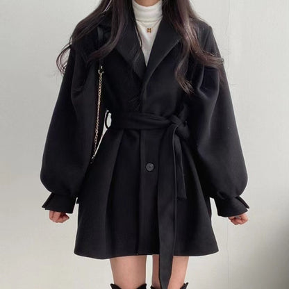 Hepburn style woolen coat