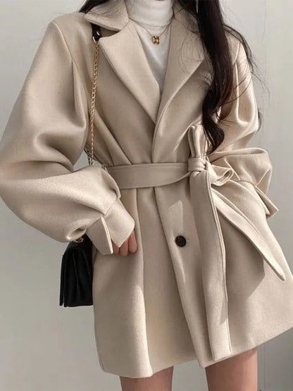 Hepburn style woolen coat